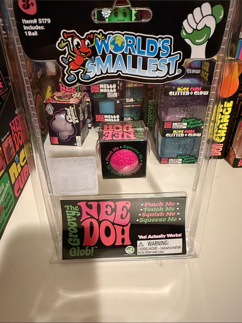 NeeDoh World’s Smallest Groovy Glob - Hot Pink